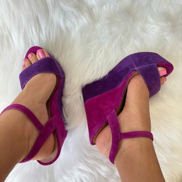 Steve Madden Two Tone Purple Suede Wedges - Picture 7 of 9